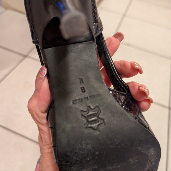 Black heels - Picture 4 of 5